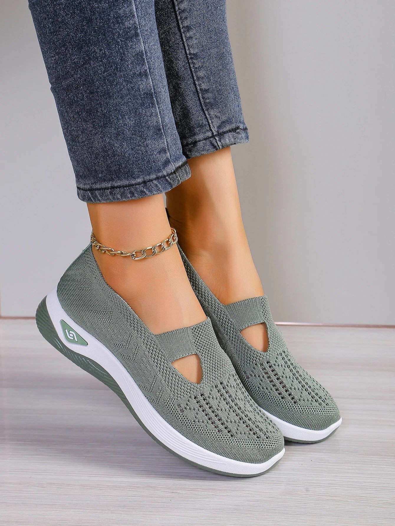 Women's shoes Solid Color Breathable Sneakers casual sneaker/women's summer sneakers Low-top Knitted Casual Shoes Mom Shoes