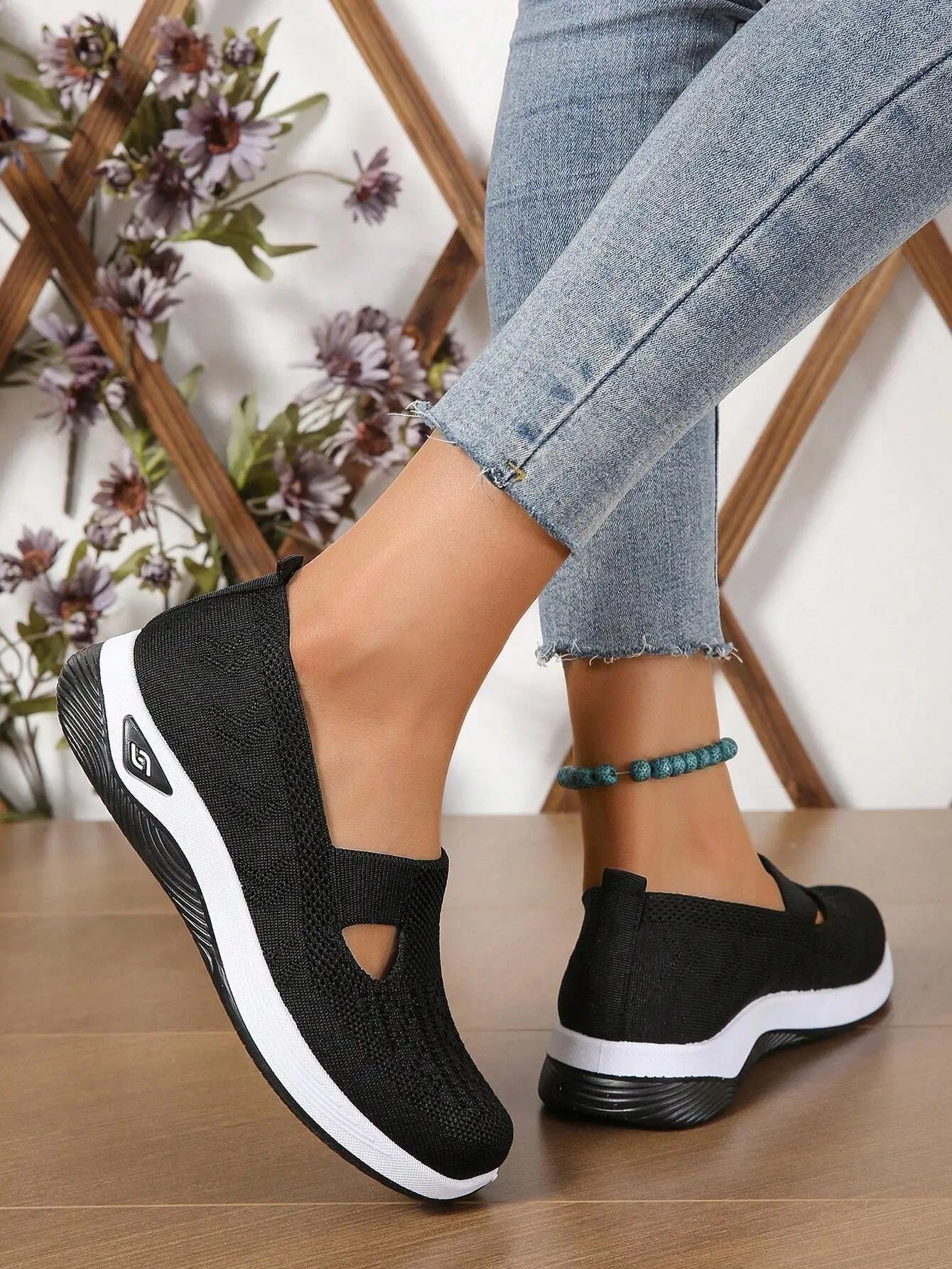 Women's shoes Solid Color Breathable Sneakers casual sneaker/women's summer sneakers Low-top Knitted Casual Shoes Mom Shoes