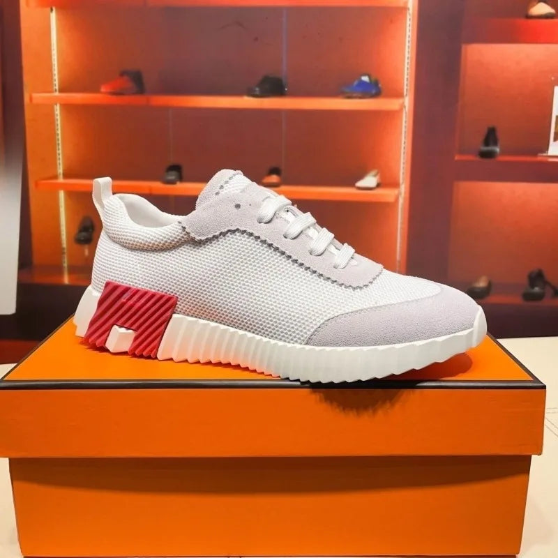 2026 New Couple Shoes: Unisex Casual White Sneakers Trendy/Lace-Up Flat Fashion, Men's & Women's Matching Footwear