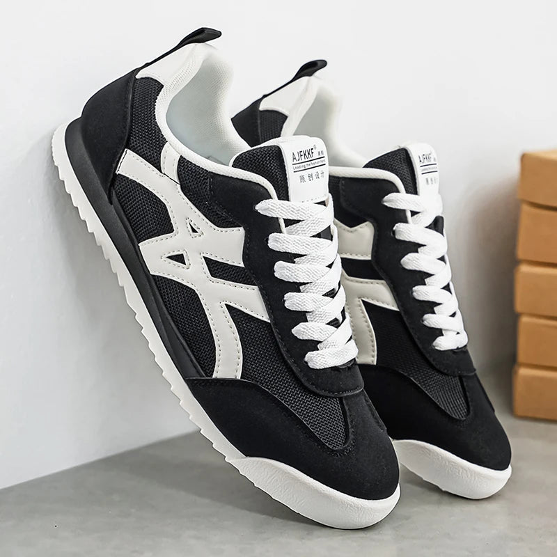New Men's Lightweight Anti-Slip Breathable Wear-Resistant/Running Sports Fashionable Versatile Casual Shoes