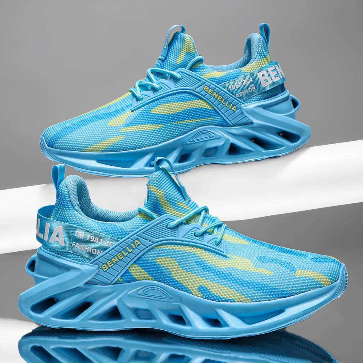 Running shoes for men and women lightweight mesh breathable and comfortable/flat and soft Running shoes
