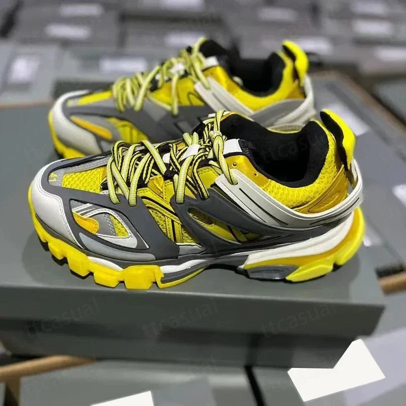 Designer Tracks 3 3.0 Men Casual Shoes Paris Triples White/Black Pink Grey Beige Sneakers Brand 18s