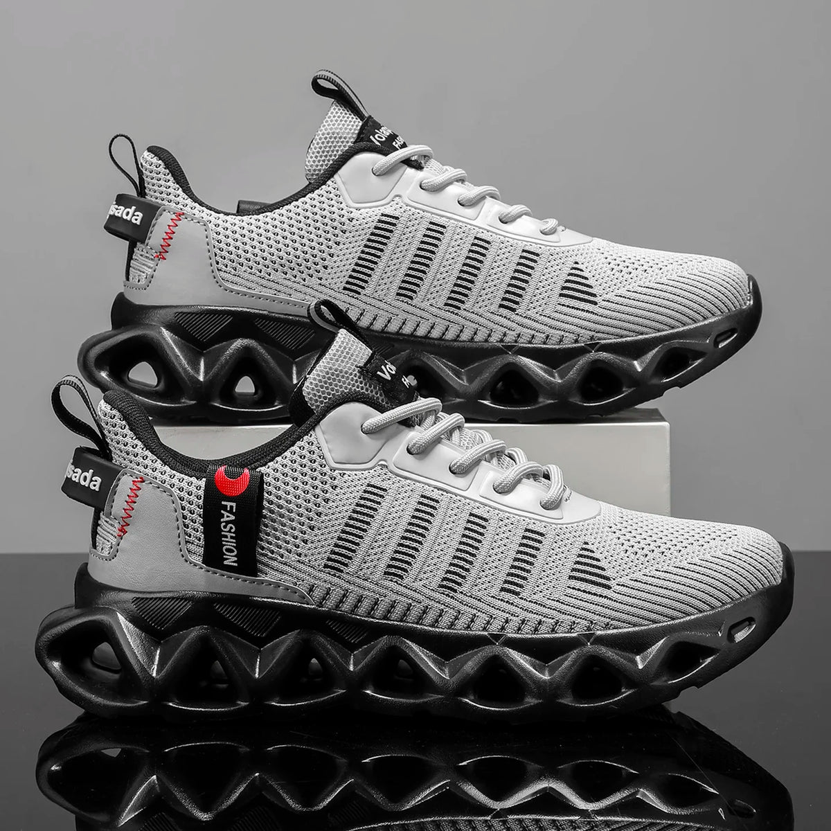 New Striped Cut-out Sneakers, Breathable Mesh Non-slip Shock-absorbing/Thick Sole Stylish and Classic Casual Sports Sneakers