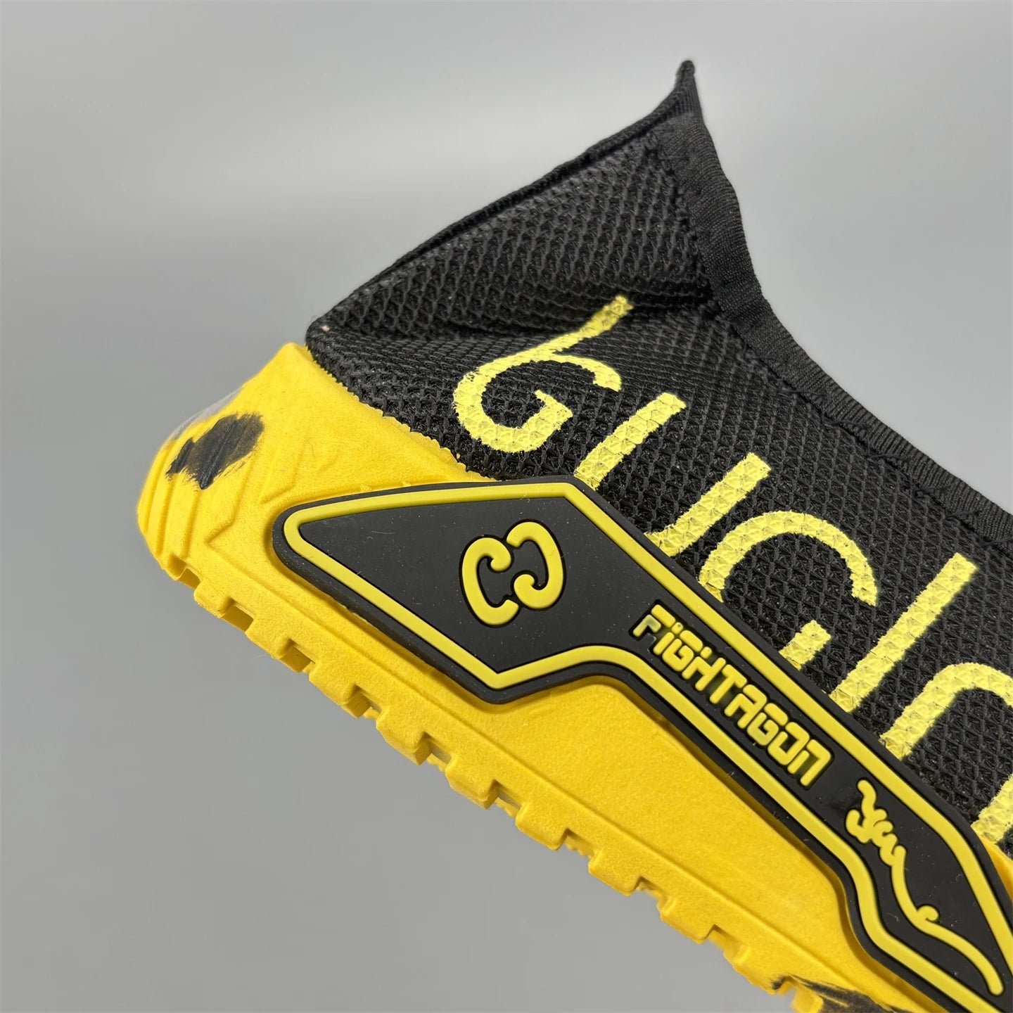 Men's lightweight sports shoes summer new breathable mesh/versatile men's shoes anti slip soft sole running shoes men's sneakers