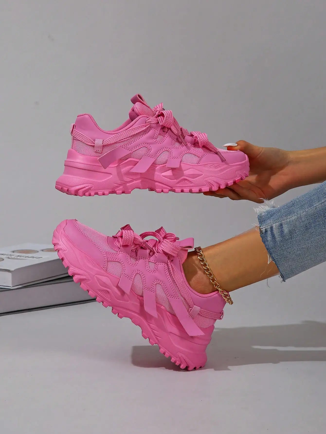 High Appearance Low Cut Lace Up Thick Soft Sole Breathable Casual Walking/Sports Sneakers For Men Women Daily Outdoor All