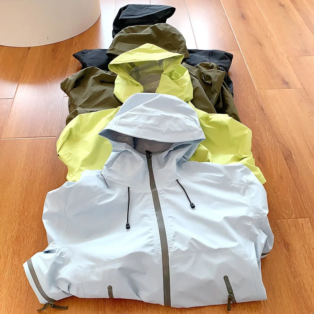 2026 New Storm Jacket Lovers Outdoor Sports Camping Mountain Skiing/Trend Fashion British Wind Leisure Waterproof Storm Jacket