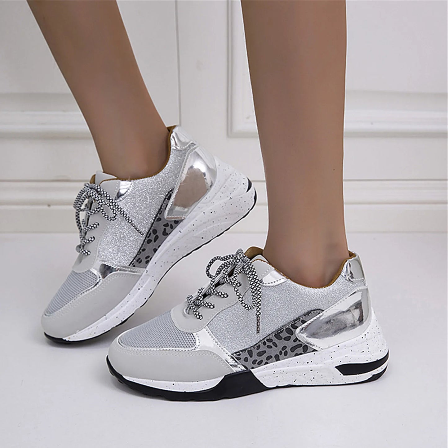 Platform Shoes For Women Fashionable Glitter Round Head Lace Up/Height Increasing Vulcanized Shoes High Quality Sneakers