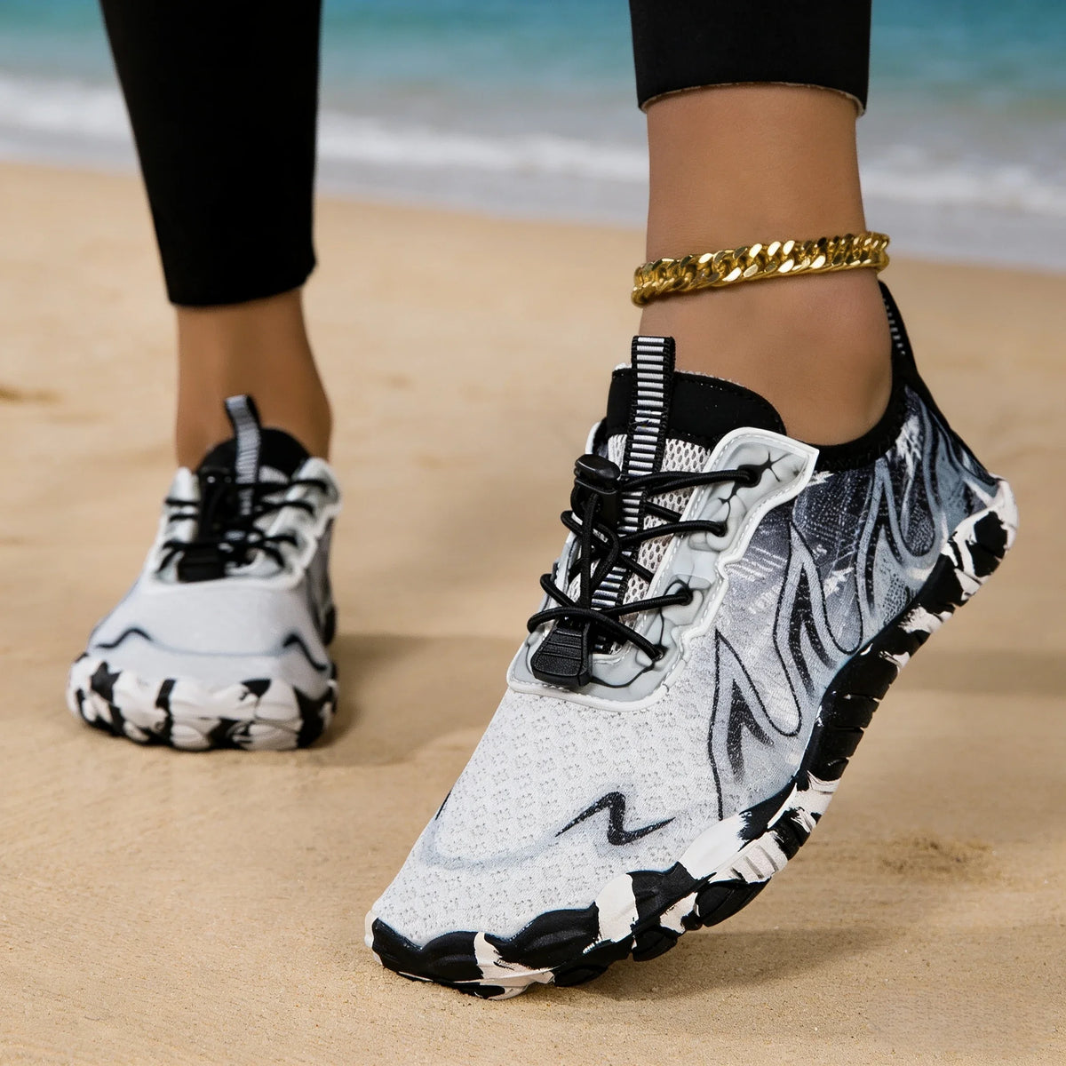 Women Quick Dry Barefoot Water Shoes, Gradient Print Breathable Aqua Sneakers/Non Slip Lightweight Swim Surfing Footwear for Beach