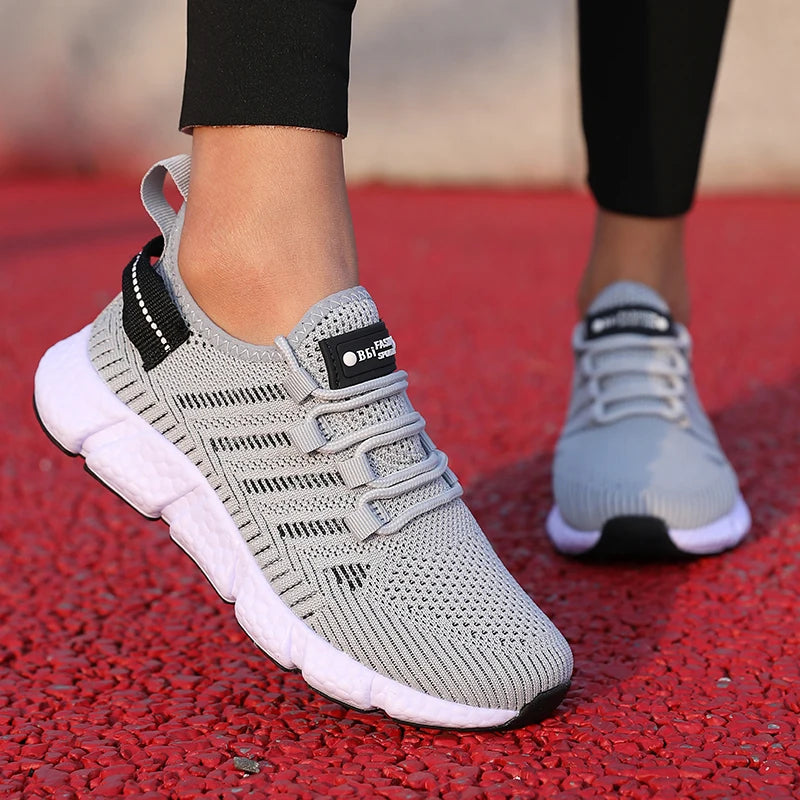 Summer New Women’s Running Shoes Fashion Anti Slip Hiking/Mesh Breathable Lace Up Shoes Lightweight Comfortable Couple Sneakers