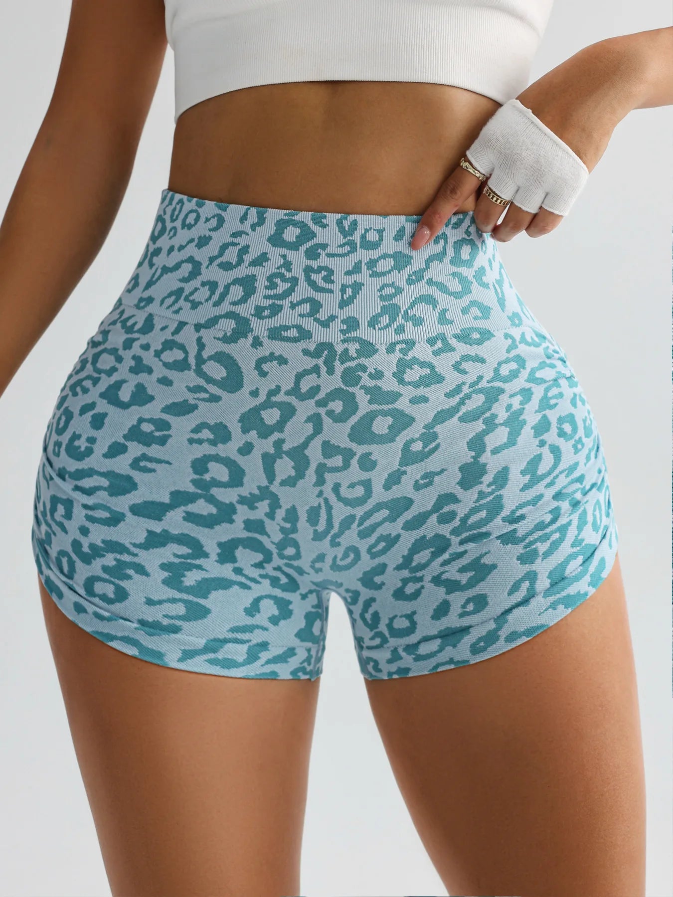Women High Waist Leopard Print Shorts Seamless Slim Leggings  Hip Lifting/Gym Running Cycling Yoga Shorts Summer for Women