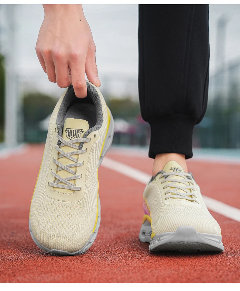 New men shoes Couple Mesh Sneakers Breathable Sports/Casual Shoes with Anti-Slip and Cushioning Running Shoes