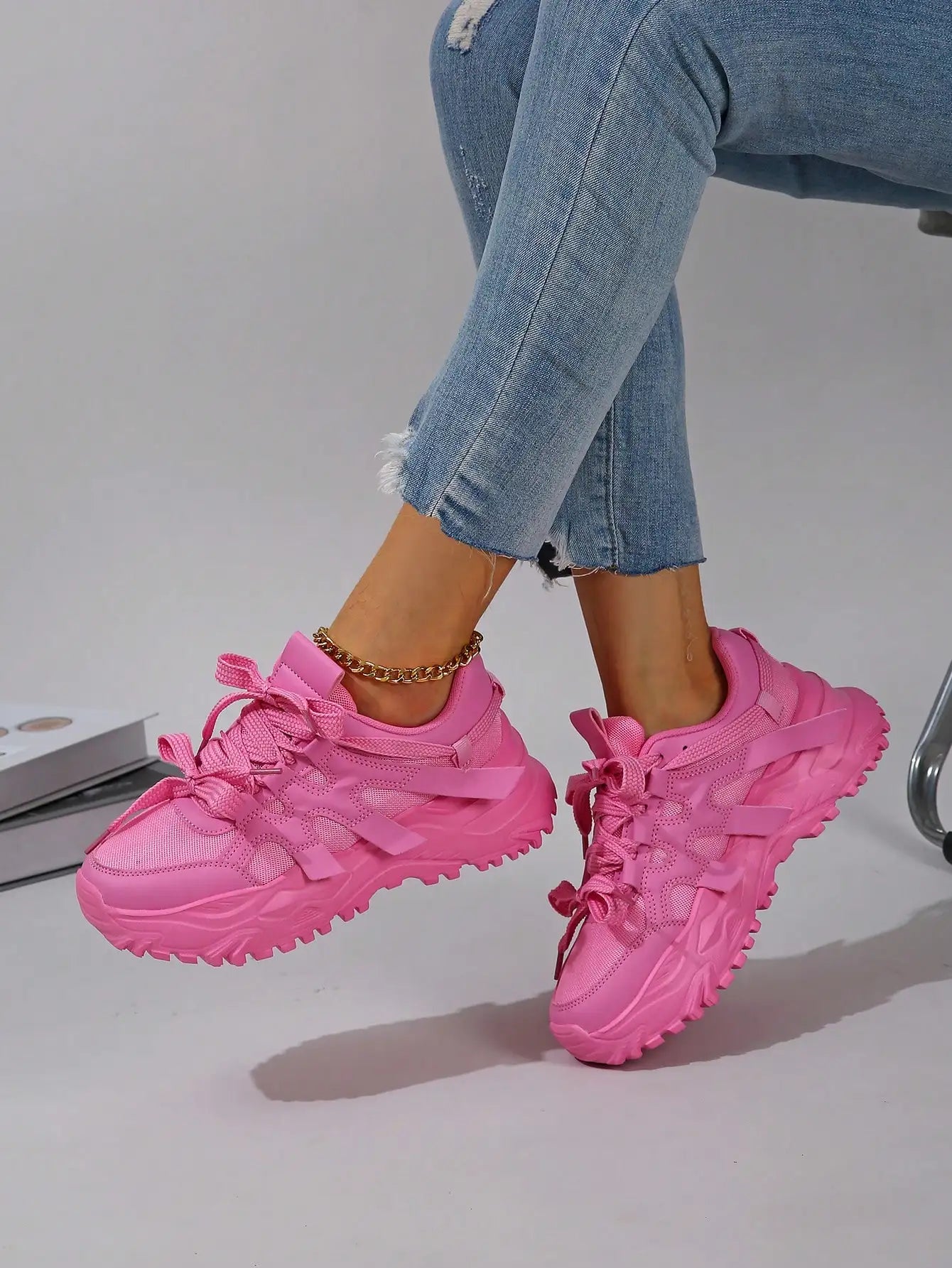 High Appearance Low Cut Lace Up Thick Soft Sole Breathable Casual Walking/Sports Sneakers For Men Women Daily Outdoor All