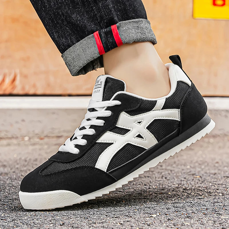 New Men's Lightweight Anti-Slip Breathable Wear-Resistant/Running Sports Fashionable Versatile Casual Shoes