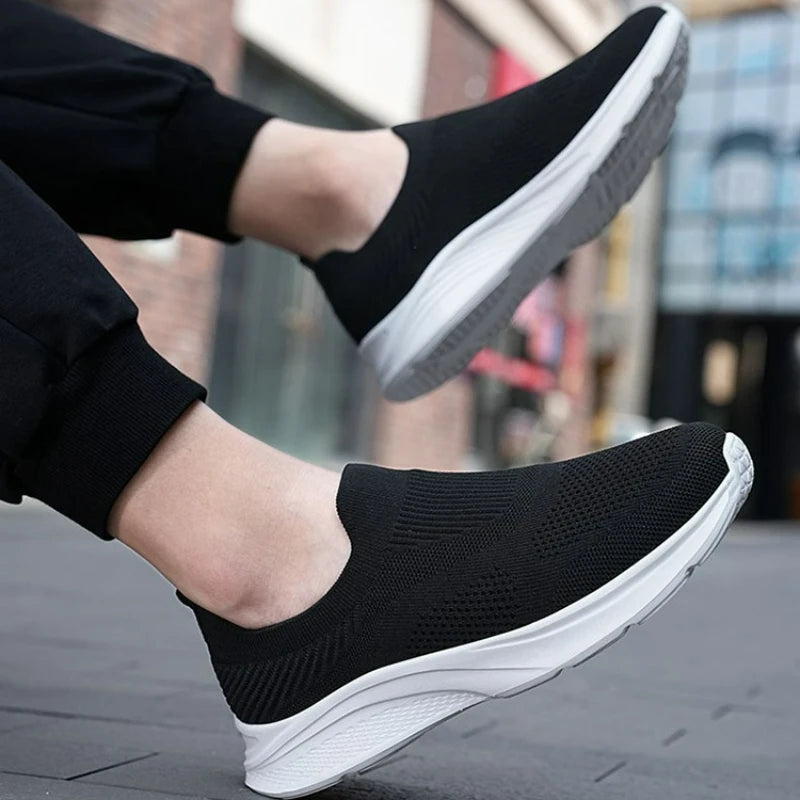Sneakers Lightweight Loafers Summer Mesh Soft Sole Running/Plus Size Walking Men Outdoor Breathable Casual Shoes