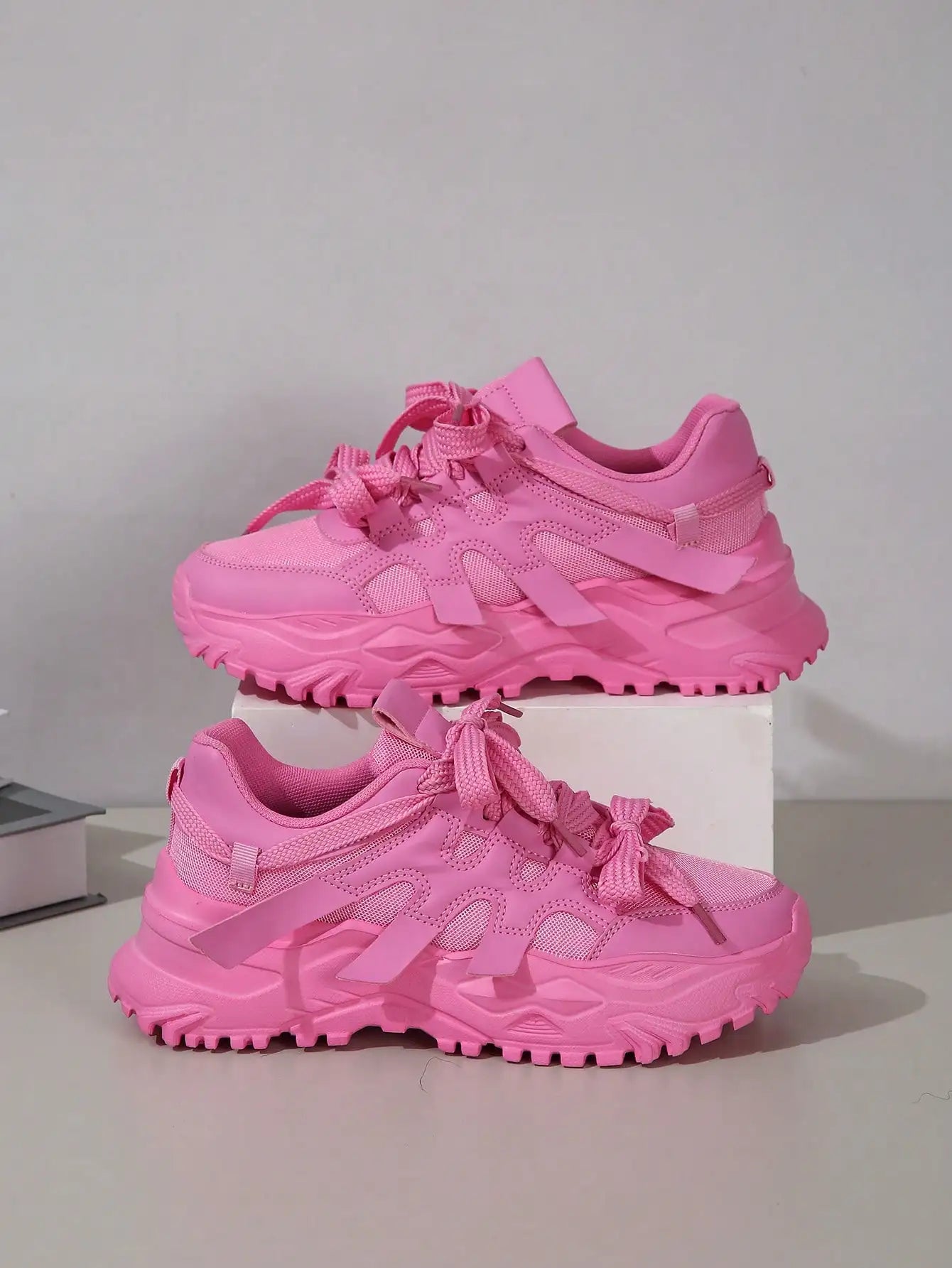 High Appearance Low Cut Lace Up Thick Soft Sole Breathable Casual Walking/Sports Sneakers For Men Women Daily Outdoor All