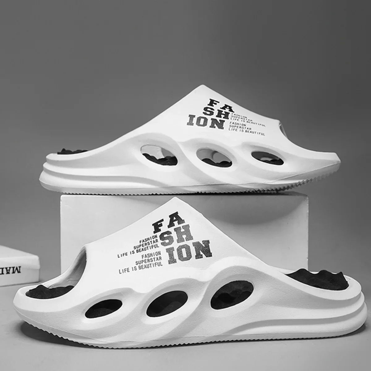 Men Fashion Massage Slippers Indoor/Outdoor Sandals Thick Sole Male Slides/Summer Non-Slip Men Shower Slippers