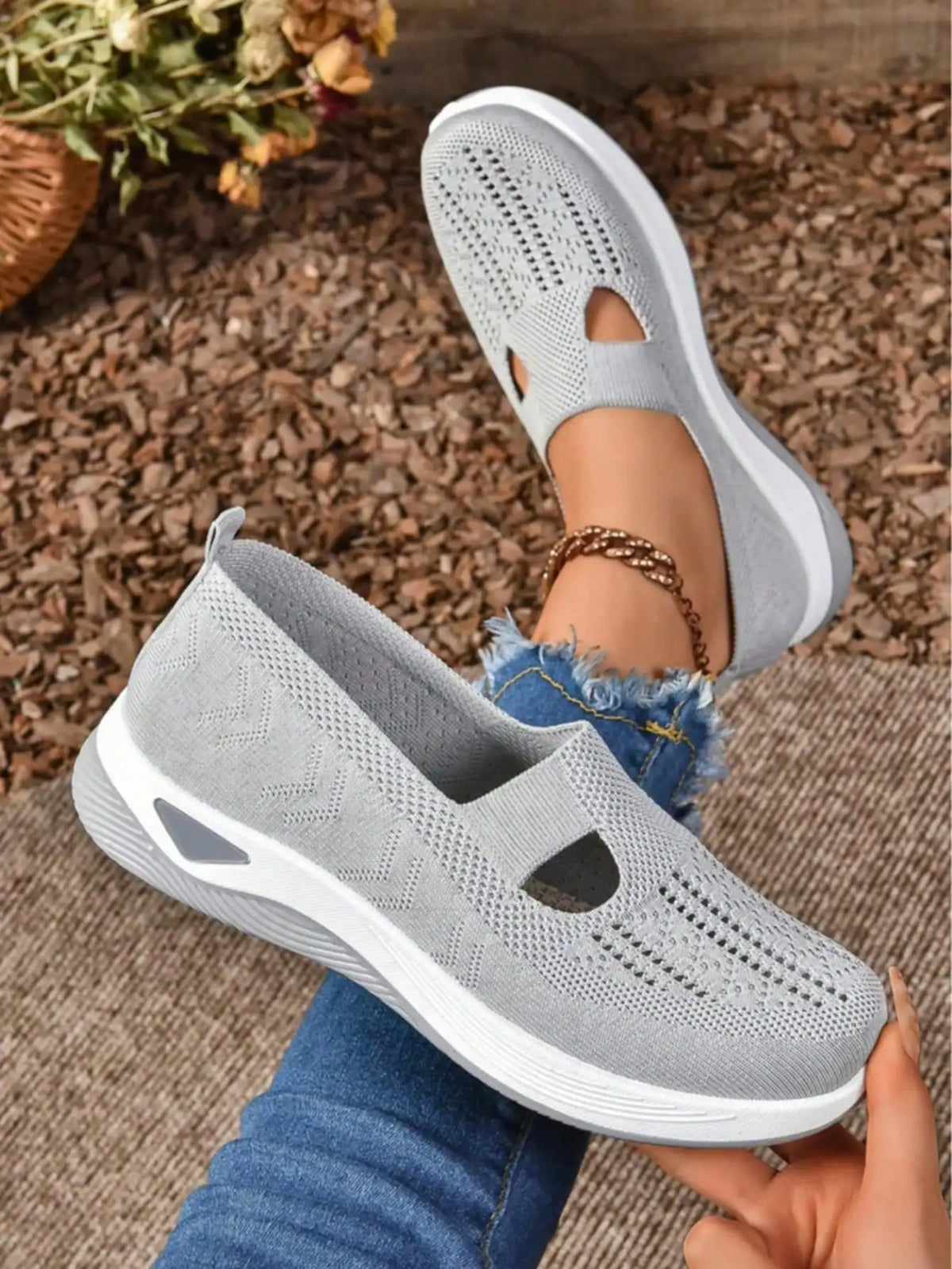 Women's Orthopedic Comfort Slip on Sneakers With Arch Support/And Skin-Friendly Foam Lightweight Walking Shoes Soft Cushioning