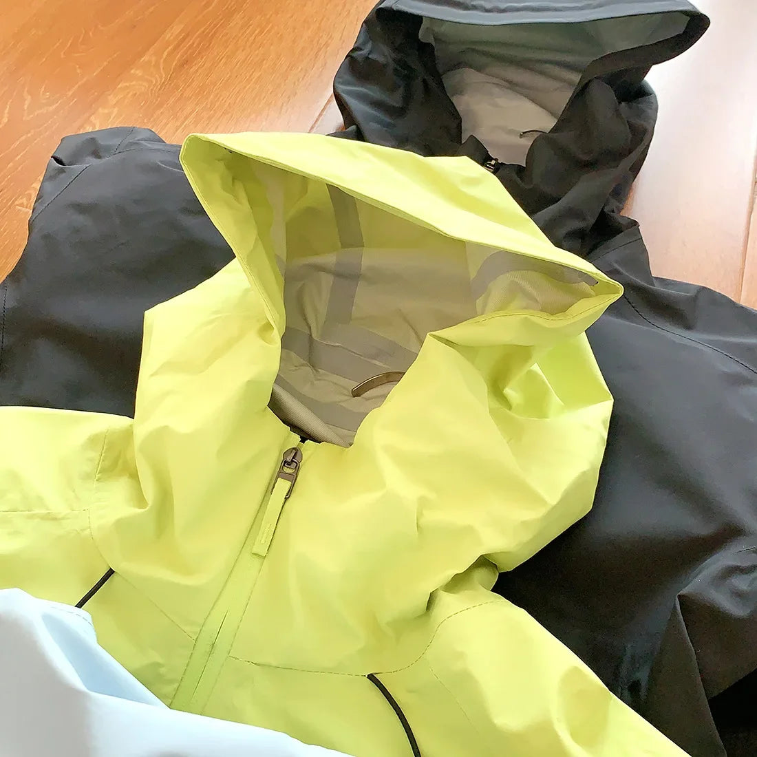 2026 New Storm Jacket Lovers Outdoor Sports Camping Mountain Skiing/Trend Fashion British Wind Leisure Waterproof Storm Jacket