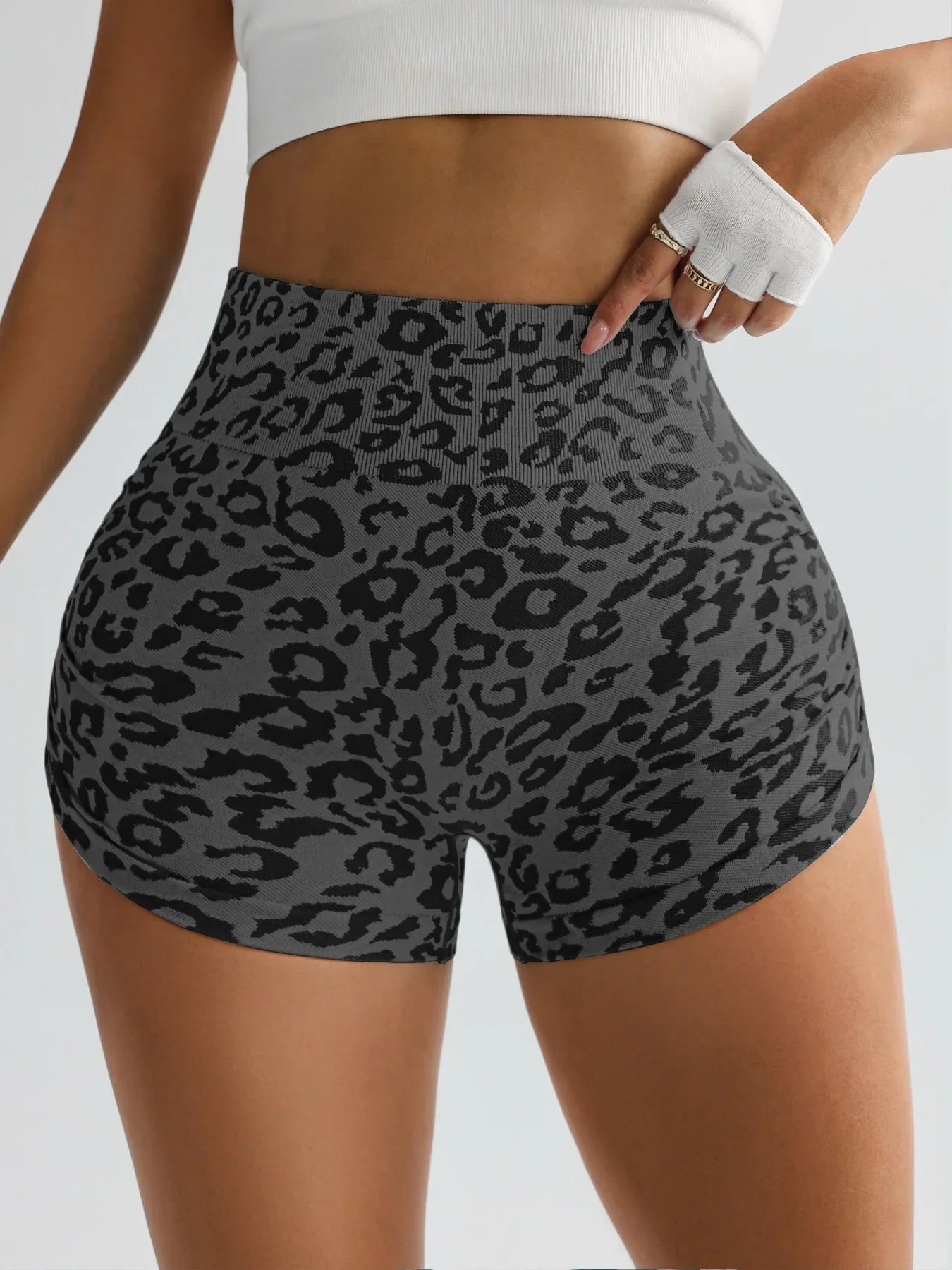 Women High Waist Leopard Print Shorts Seamless Slim Leggings  Hip Lifting/Gym Running Cycling Yoga Shorts Summer for Women