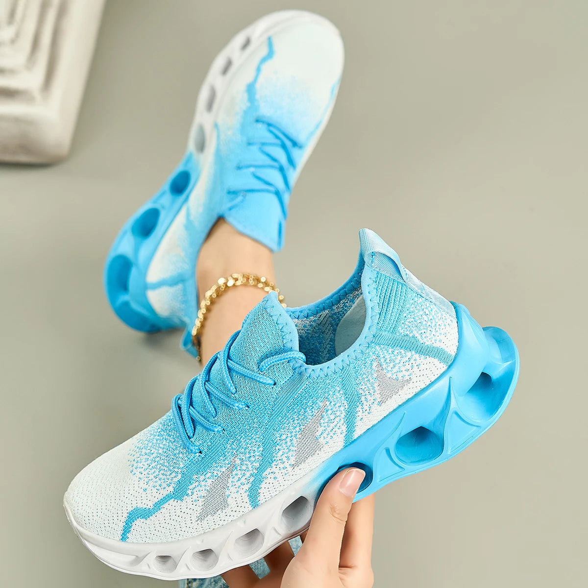Women's Shoes New Summer Breathable Mesh Sports/Mesh Shoes Casual Couple Blade Running Trendy Shoes