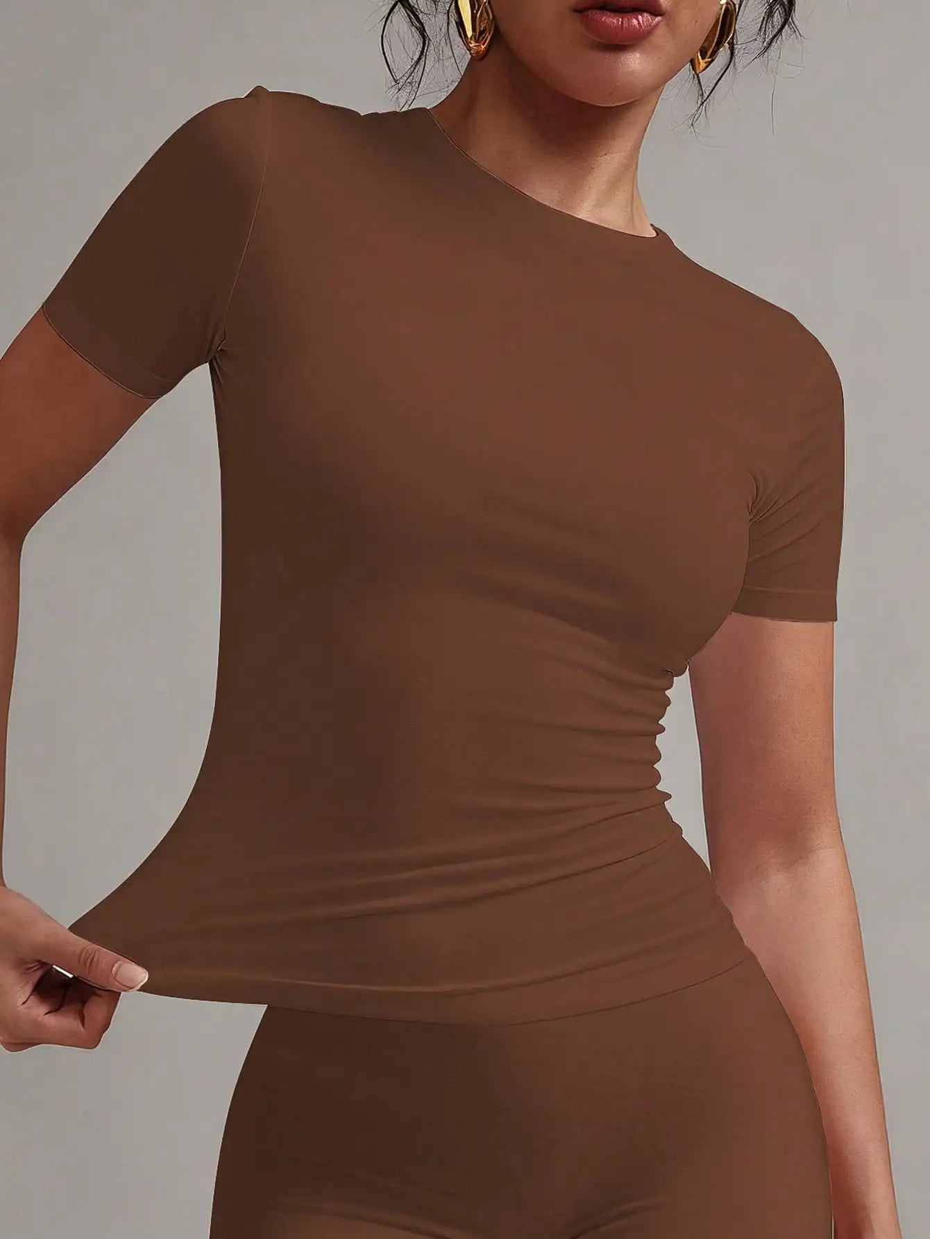 Women's White Solid Round Neck Short Sleeve/Fitted T-Shirt for Summer Casual Wear