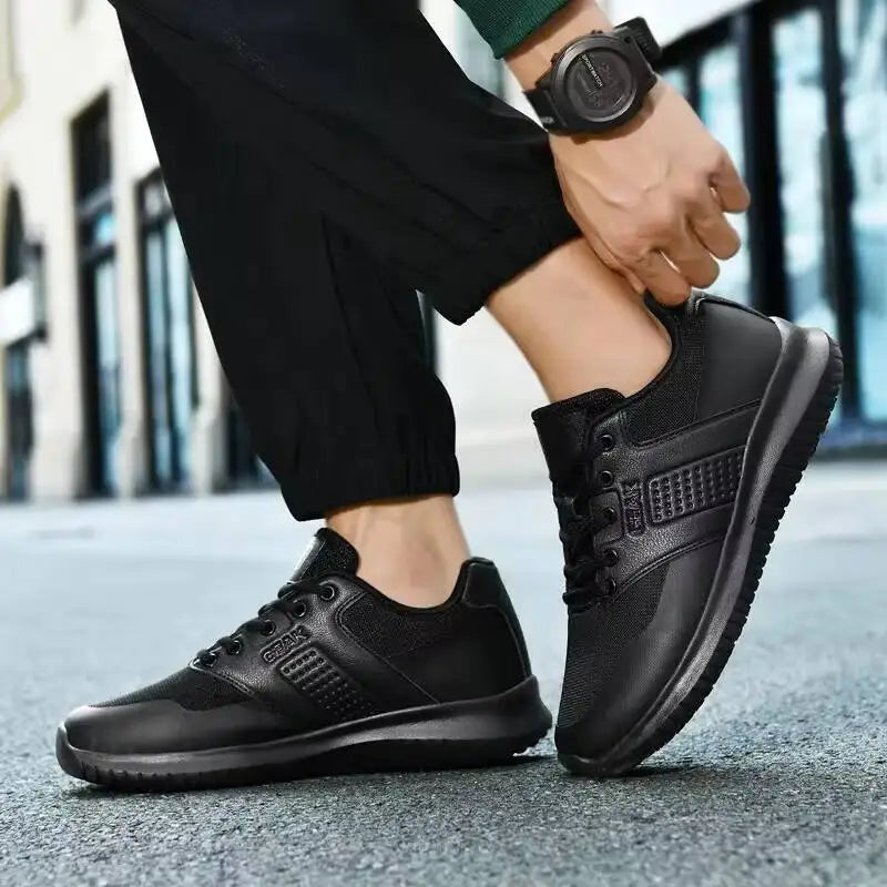 2026 Chef Non-Slip Four Seasons Breathable Hotel Work Light/Outdoor Men's Plus Size Casual Sports Walking Shoes