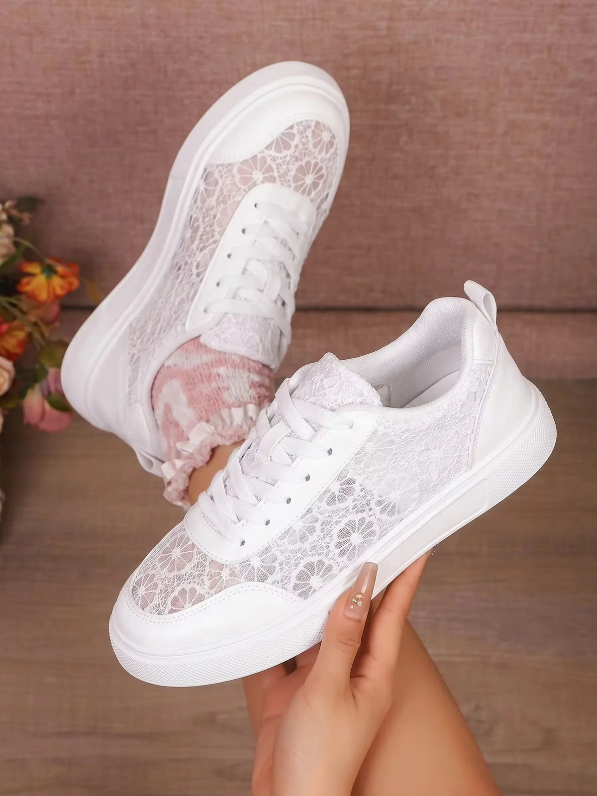 New Arrival Women Lace Mesh Platform Sneakers Floral Embroidery/Breathable Slip On Lace Up Casual Walking Shoes