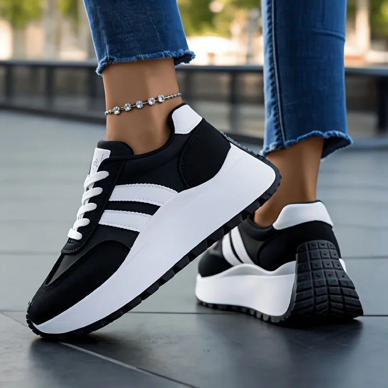 Women's Lace Up Platform Casual Sneakers Soft Synthetic Leather/Upper Non-Slip Rubber Sole Retro Walking Shoes
