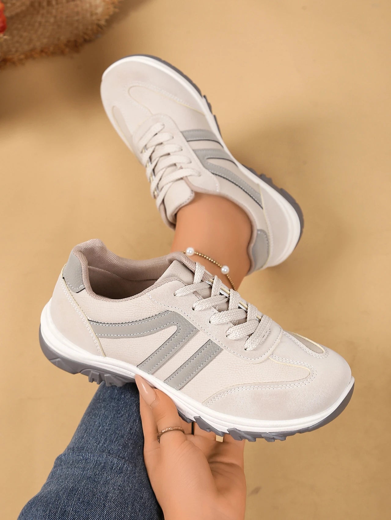 New Autumn/Winter Fashion Sneakers All-match Running Shoes/Comfortable Lightweight Sports Women's Shoes