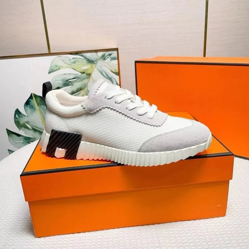 2026 New Couple Shoes: Unisex Casual White Sneakers Trendy/Lace-Up Flat Fashion, Men's & Women's Matching Footwear