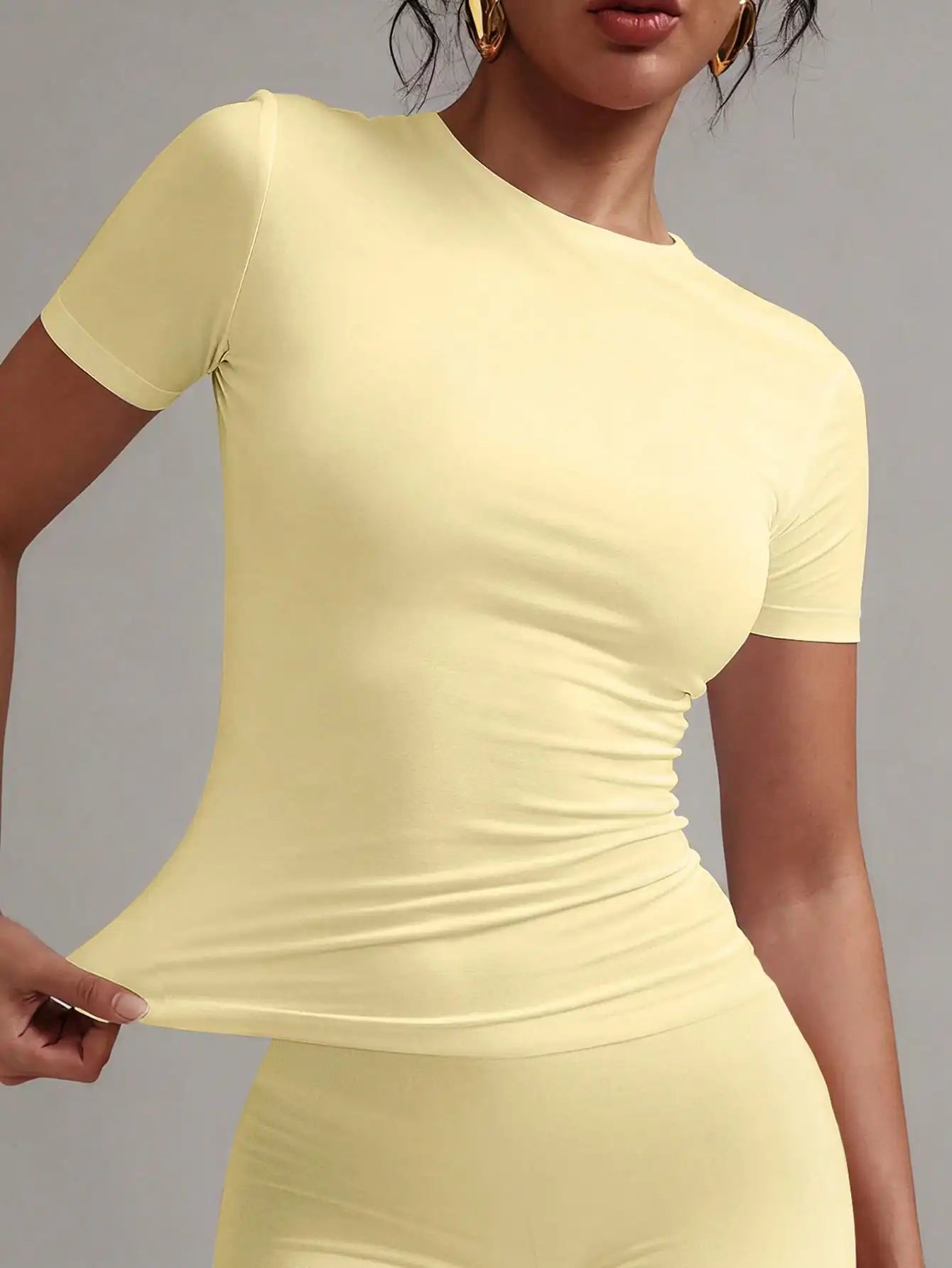 Women's White Solid Round Neck Short Sleeve/Fitted T-Shirt for Summer Casual Wear