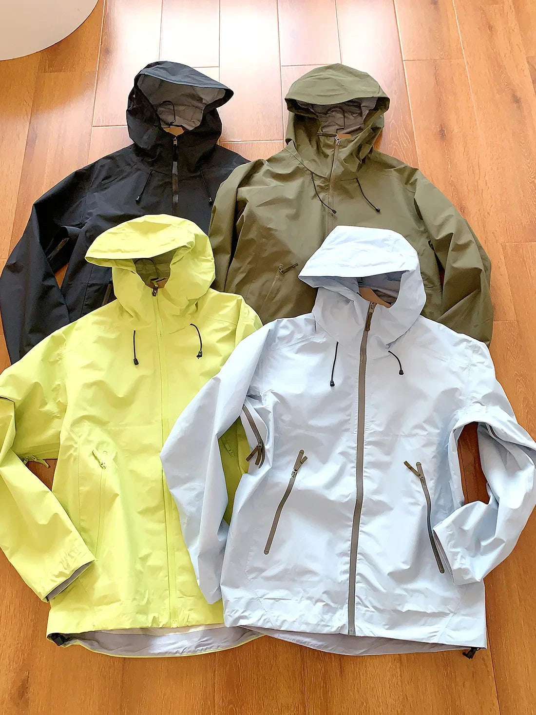 2026 New Storm Jacket Lovers Outdoor Sports Camping Mountain Skiing/Trend Fashion British Wind Leisure Waterproof Storm Jacket