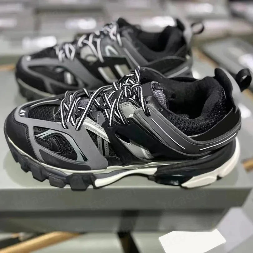 Designer Tracks 3 3.0 Men Casual Shoes Paris Triples White/Black Pink Grey Beige Sneakers Brand 18s