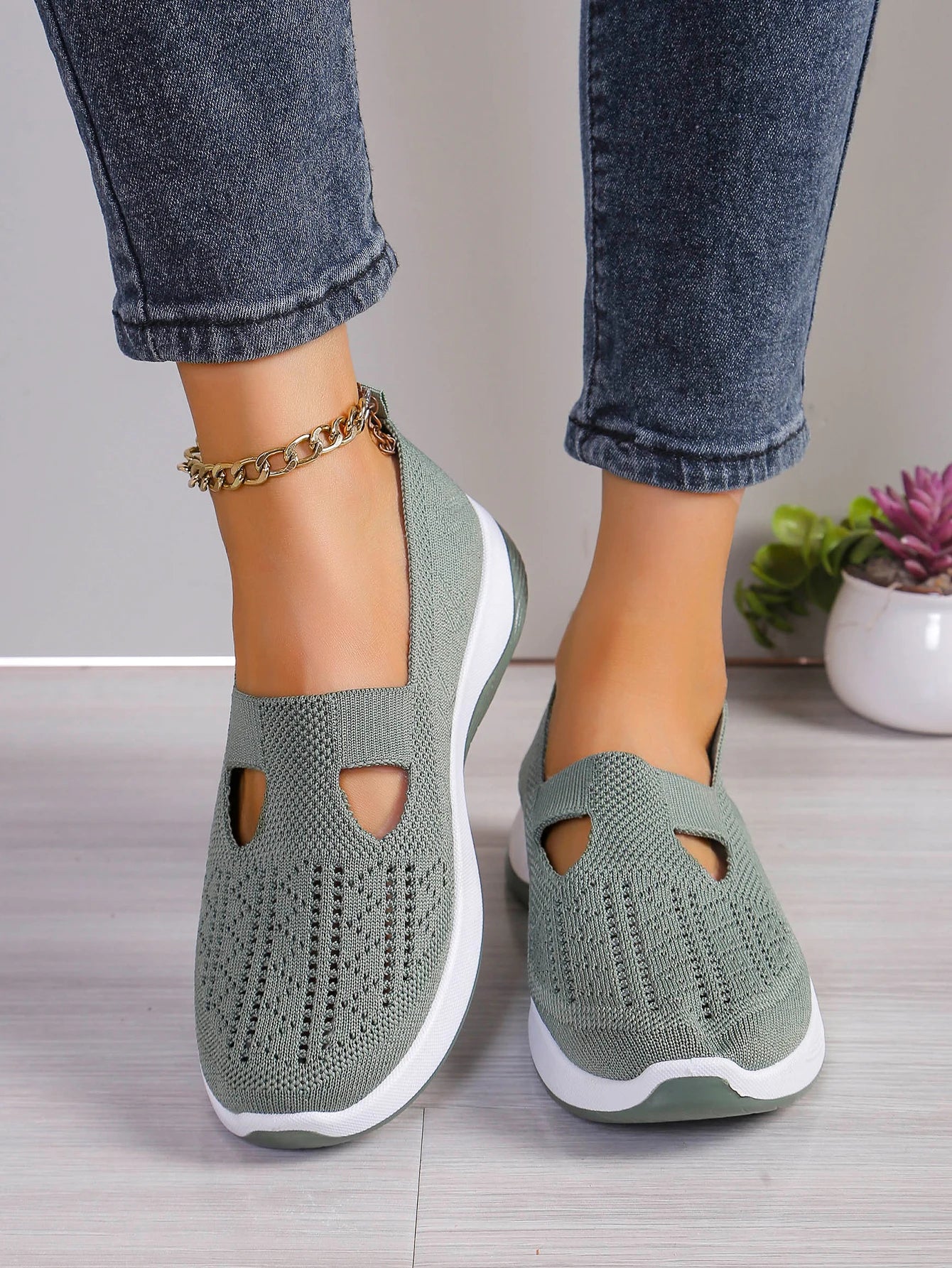 Women's shoes Solid Color Breathable Sneakers casual sneaker/women's summer sneakers Low-top Knitted Casual Shoes Mom Shoes