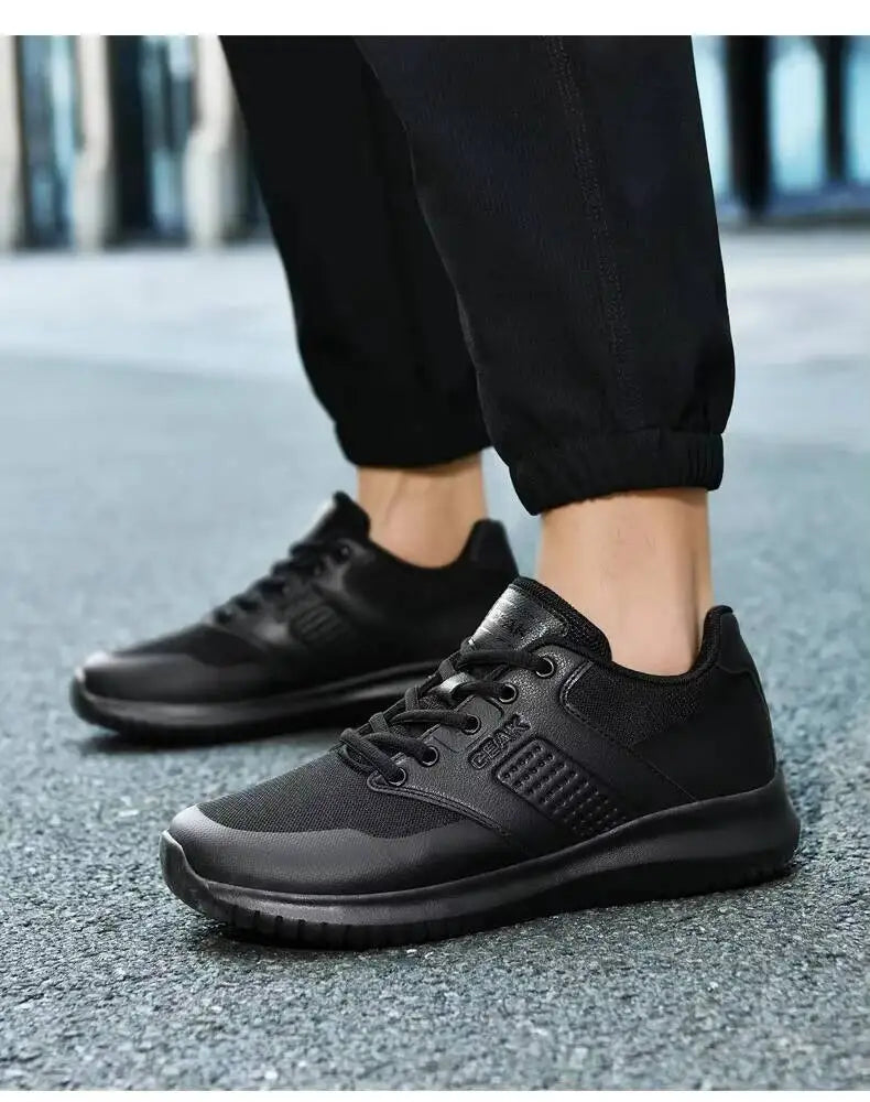 2026 Chef Non-Slip Four Seasons Breathable Hotel Work Light/Outdoor Men's Plus Size Casual Sports Walking Shoes