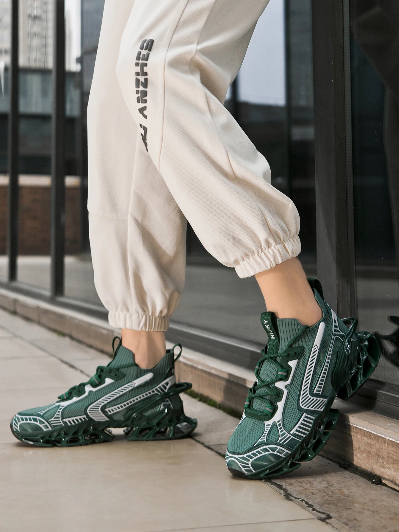 Men shoes Sneakers Male Luxury shoes Men's casual Shoes/Trainer Race Breathable Shoes loafers running Shoes for men