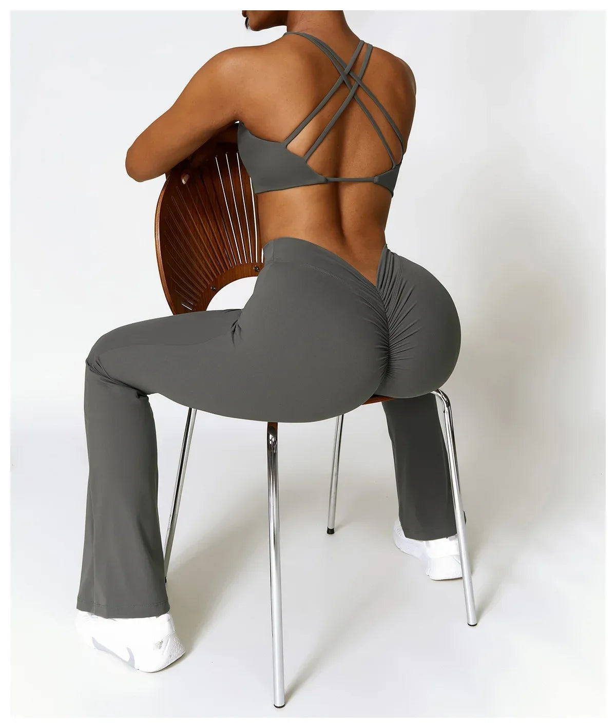 Push Up Gym Tops Women Pleated Design Sports Bra Women Beauty/Cross Back Yoga Bras Running Yoga Clothes Fitness Workout Bra