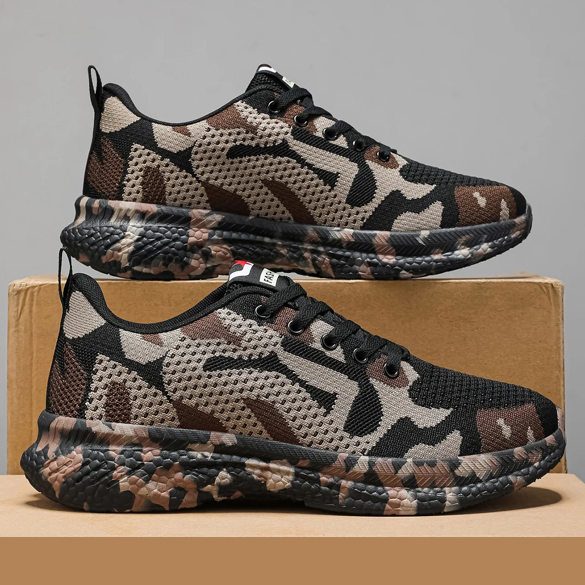 Summer Men's and Women's New Mesh Breathable Sports/and Leisure Shoes Women's Ultra Light Soft Bottom Couple Running Shoe