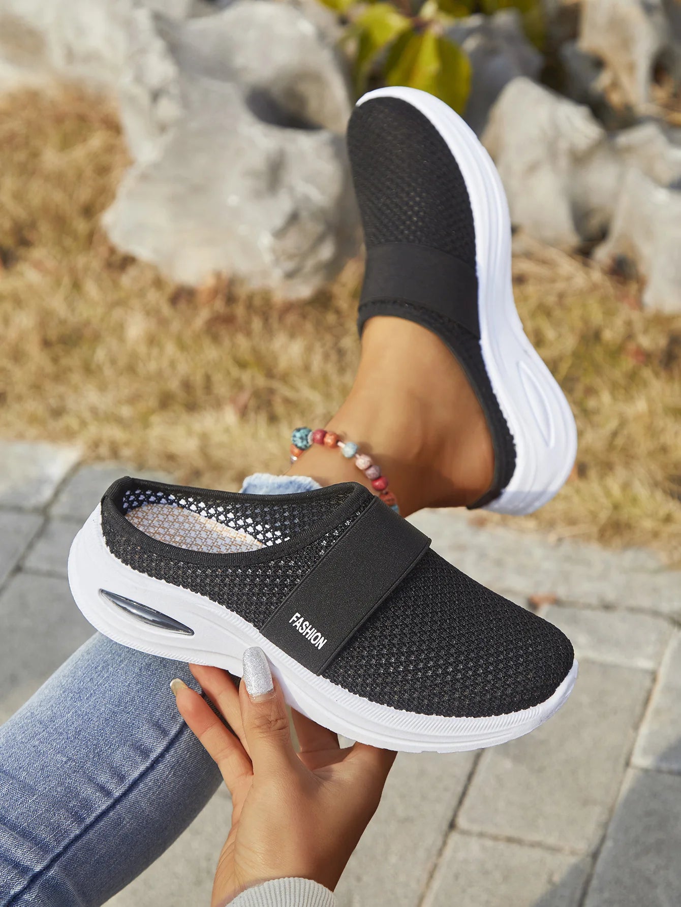 Lightweight Mesh Slide Sneakers for Women/Comfortable Slip-On Casual Walking Footwear