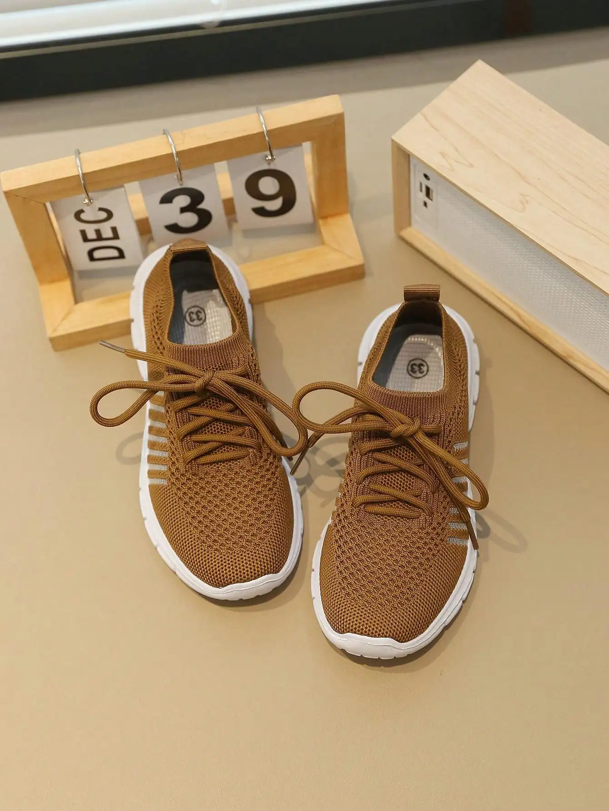 1 Pair Girls Knitted Lace-Up Design Flat Breathable Slip-On/Casual Sports Shoes Suitable For Spring & Autumn Seasons