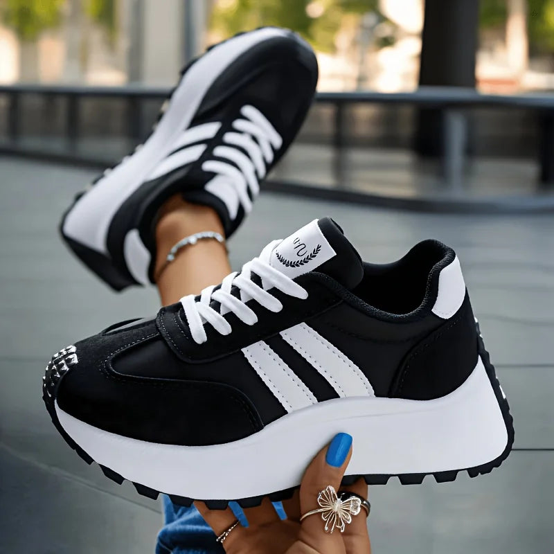 Women's Lace Up Platform Casual Sneakers Soft Synthetic Leather/Upper Non-Slip Rubber Sole Retro Walking Shoes