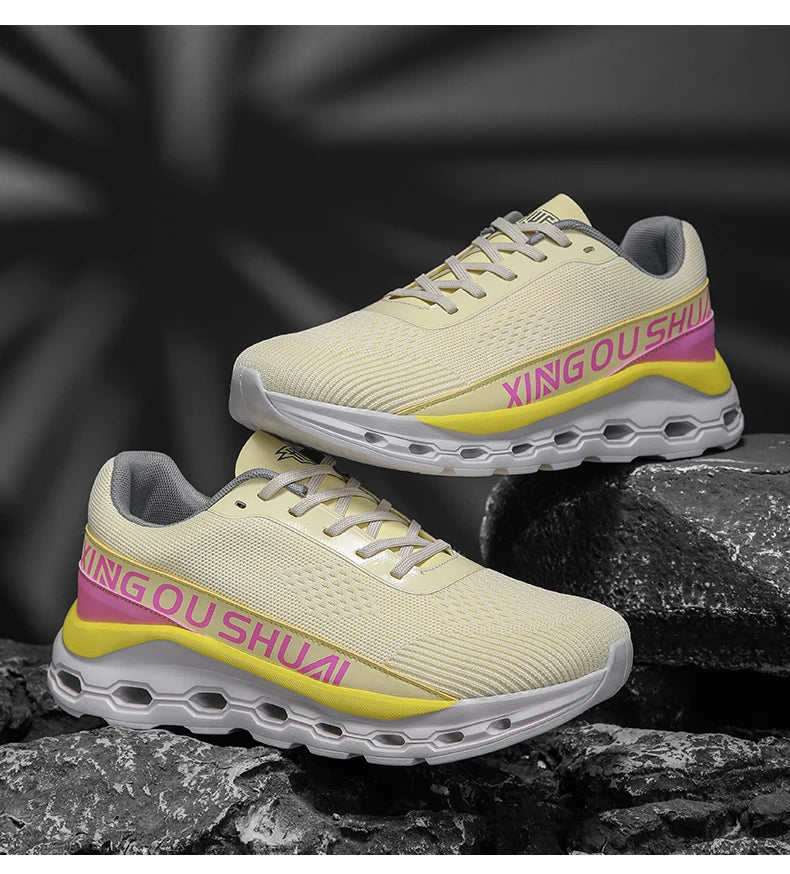 New men shoes Couple Mesh Sneakers Breathable Sports/Casual Shoes with Anti-Slip and Cushioning Running Shoes
