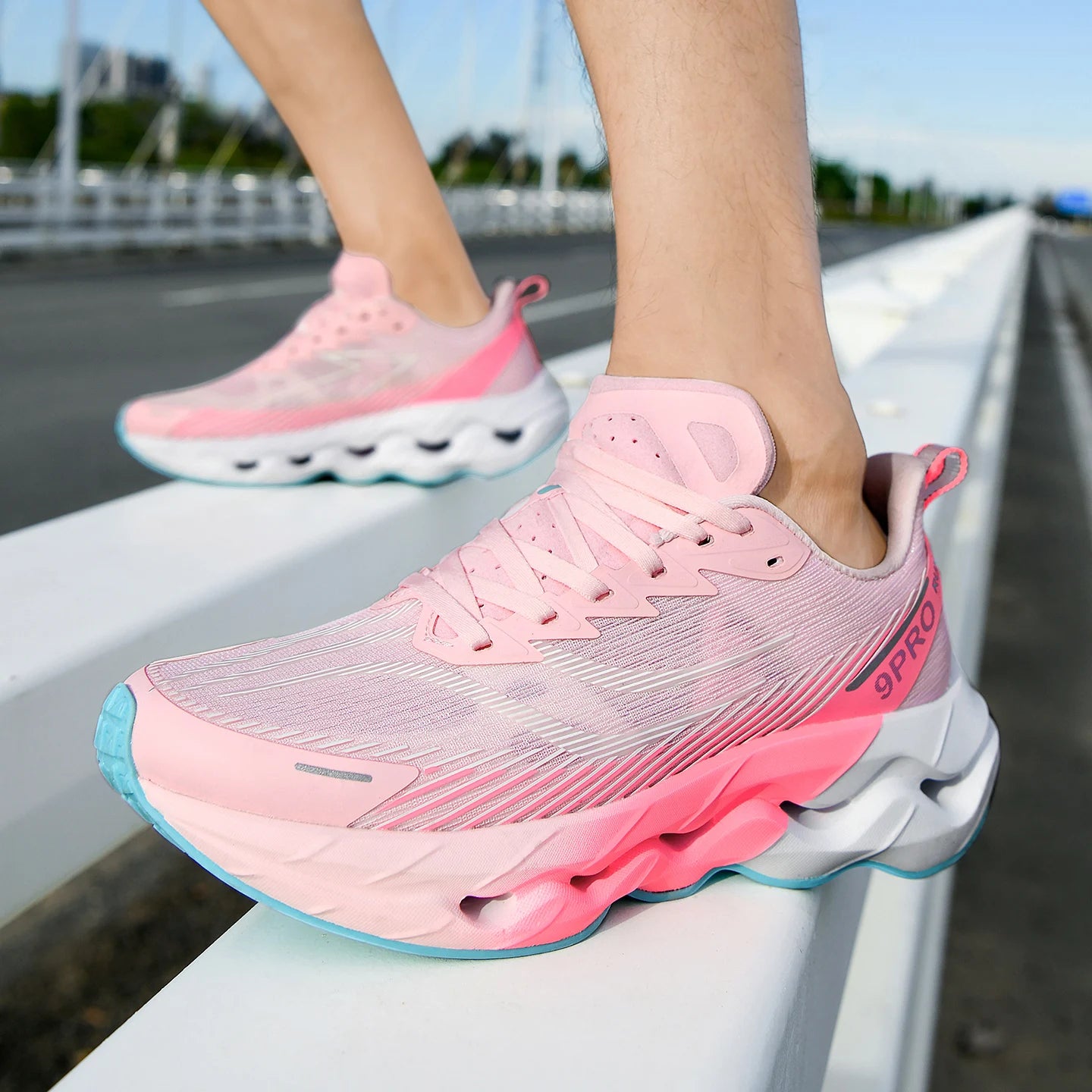 Sports Shoes for Women Breathable High Elasticity Fashion Lace Up/Training Running Shoes New Soft Soled Sneakers
