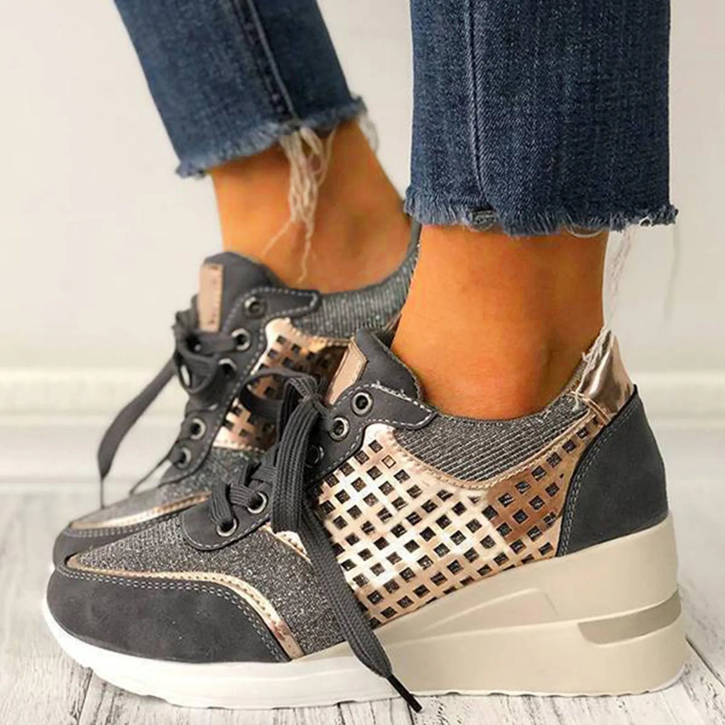 Leopard Print Summer Woman Sneakers/Sport Shoes Leather Surface Breathable