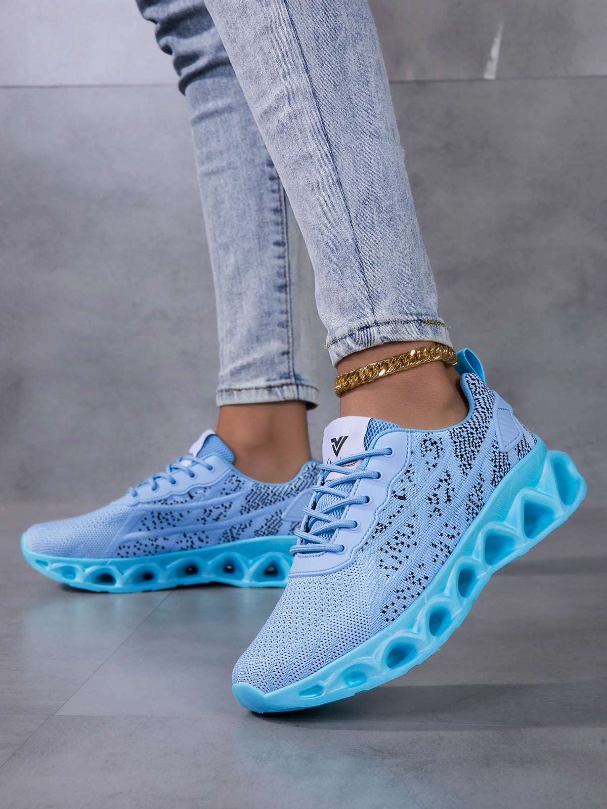 Women Breathable Flying Woven Blade Sneakers Hollow Shock Absorbing/Cushion Athletic Shoes, Lightweight Mesh Non Slip Sneaker