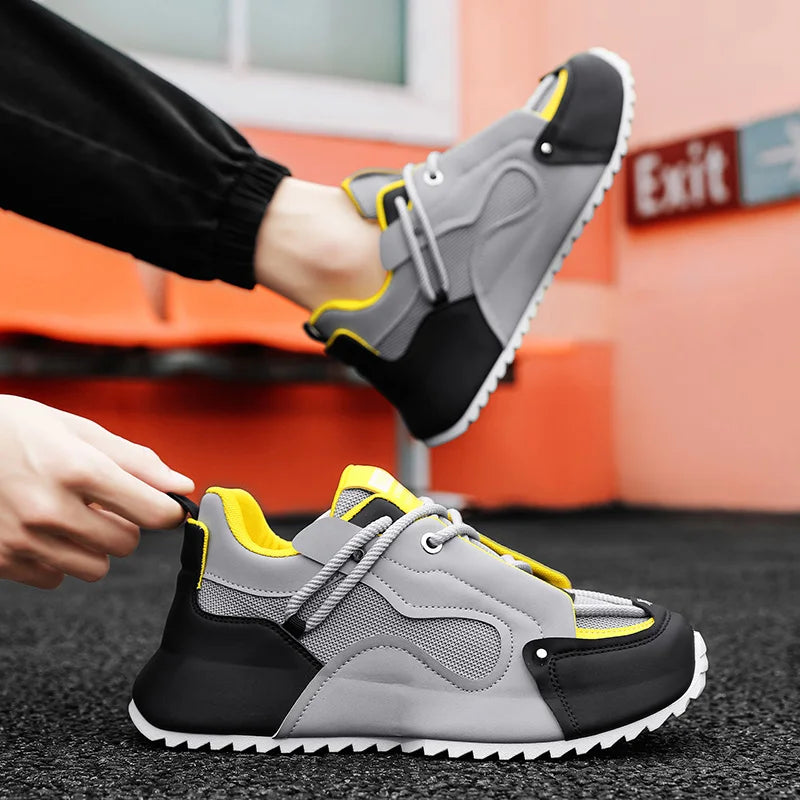 Men's breathable and sweat proof soft sole comfortable casual sports shoes/with elastic shock absorption, color matching