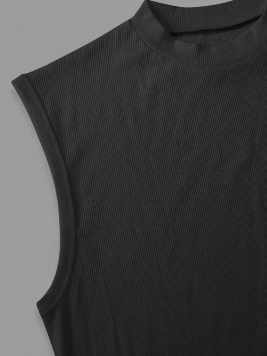 Manfinity Men's Solid Color Casual Modest/Stand Collar Black Tank Top, Summer Vacation