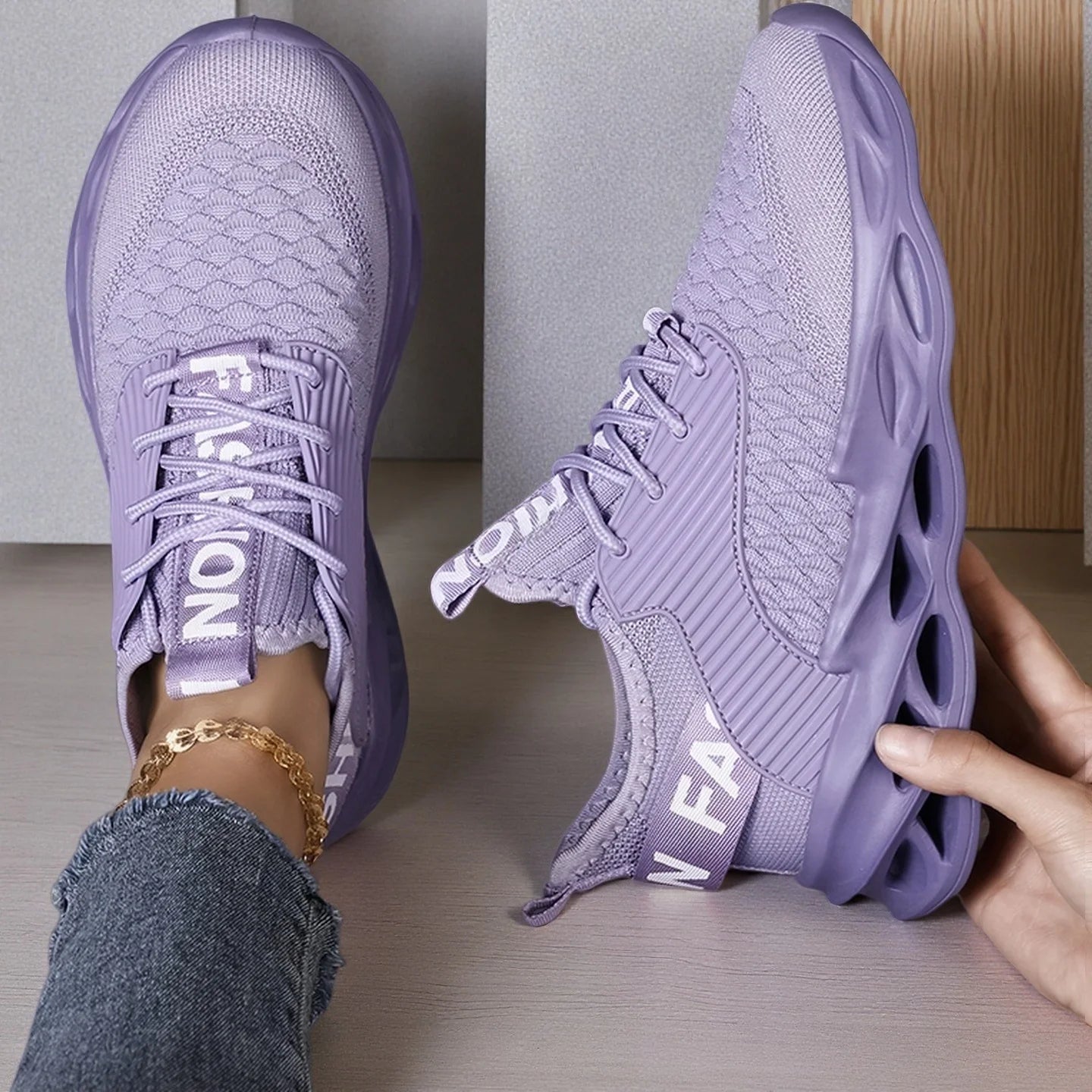 Sneakers for Women Perfect for Running Gym Travel Grip And Stability/for Indoor Workouts Shock Absorbing Heel Flexible Sole