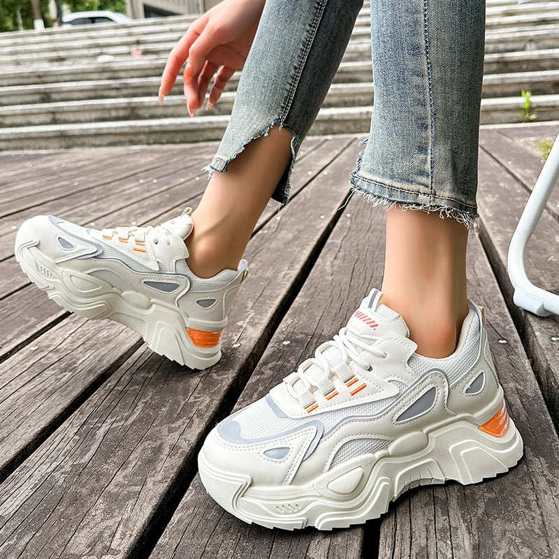 Women's thick soled versatile sports shoes fashionable/casual running shoes that can be worn all year round