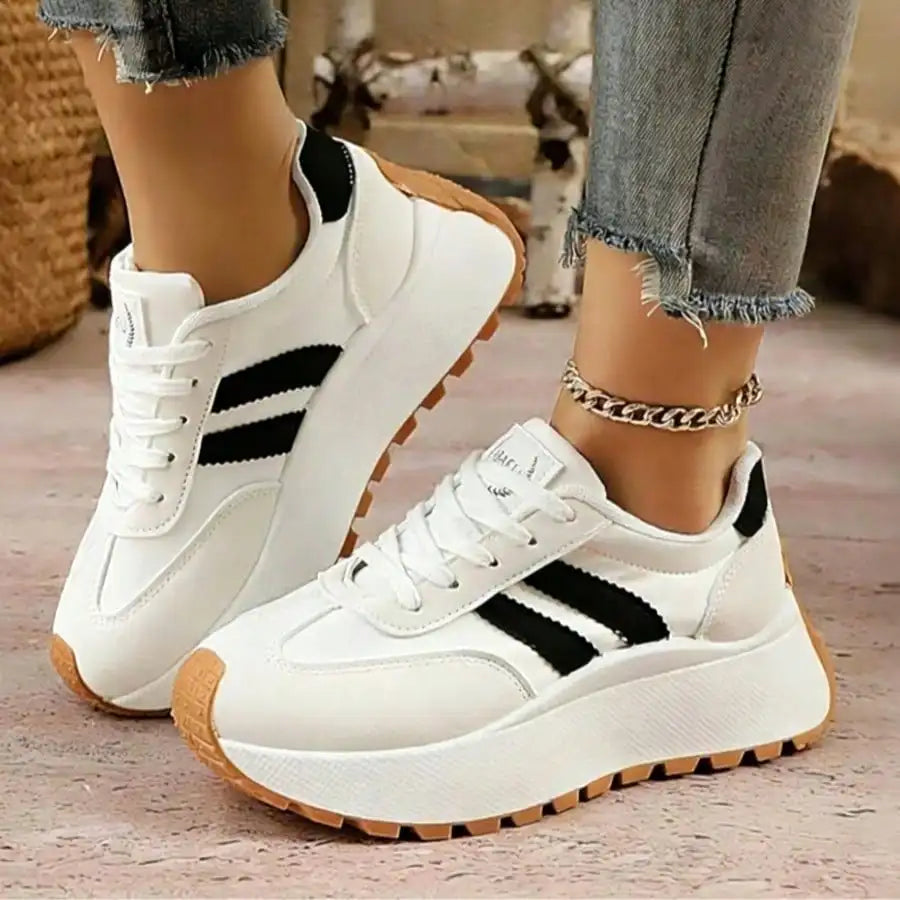 Women 3 Stripes Retro Platform Sneakers Lightweight Walking Shoes Suede Patchwork Low Top Lace Up Athletic Trainers